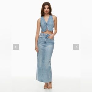 Aritzia Denim Forum The '90s Pencil/ woman’s size 28.